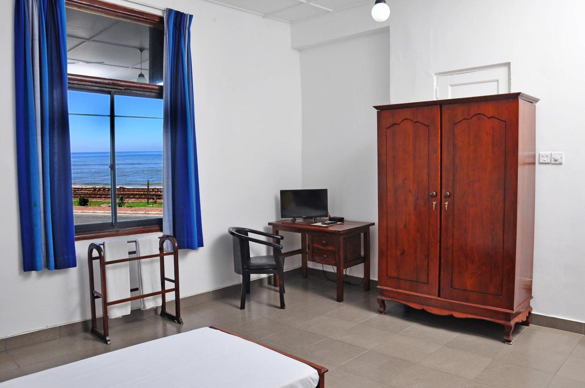 Sea View Hotel Colombo Exterior photo