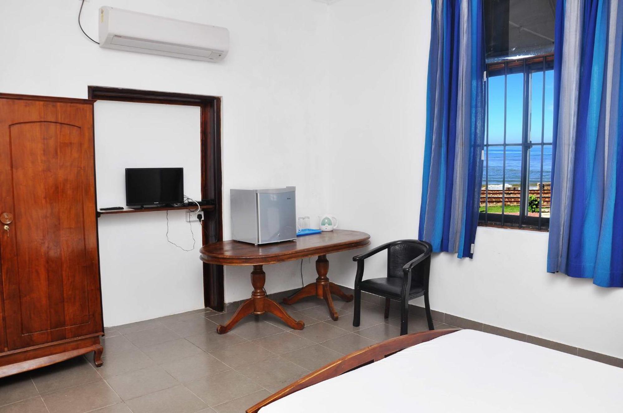 Sea View Hotel Colombo Exterior photo