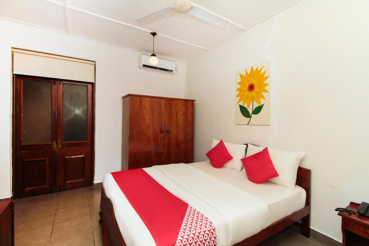 Sea View Hotel Colombo Exterior photo